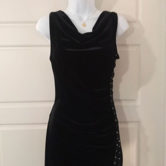 Vintage Velvet Asymmetrical Lace up Dress - Picture 5 of 5